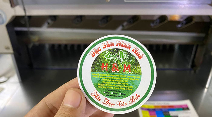 xưởng in sticker bình tân